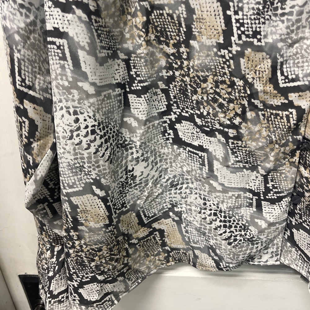 Worthington Gray and Beige Patterned Blouse 3X Lightweight - Picture 7 of 12